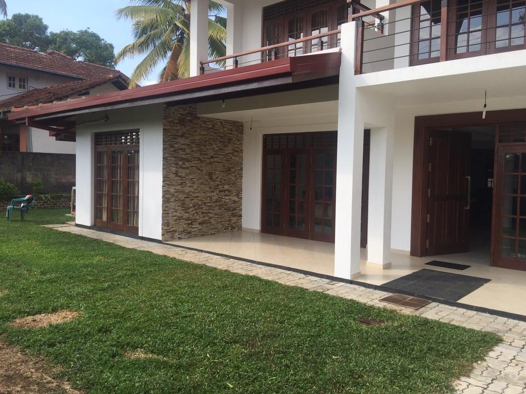 Hasara Villa One Polgasowita Exterior photo